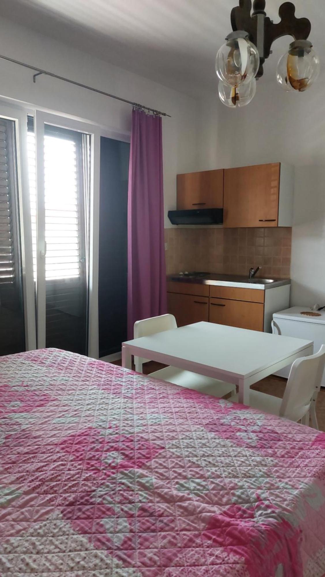Apartments Nela Jelsa  Bilik gambar